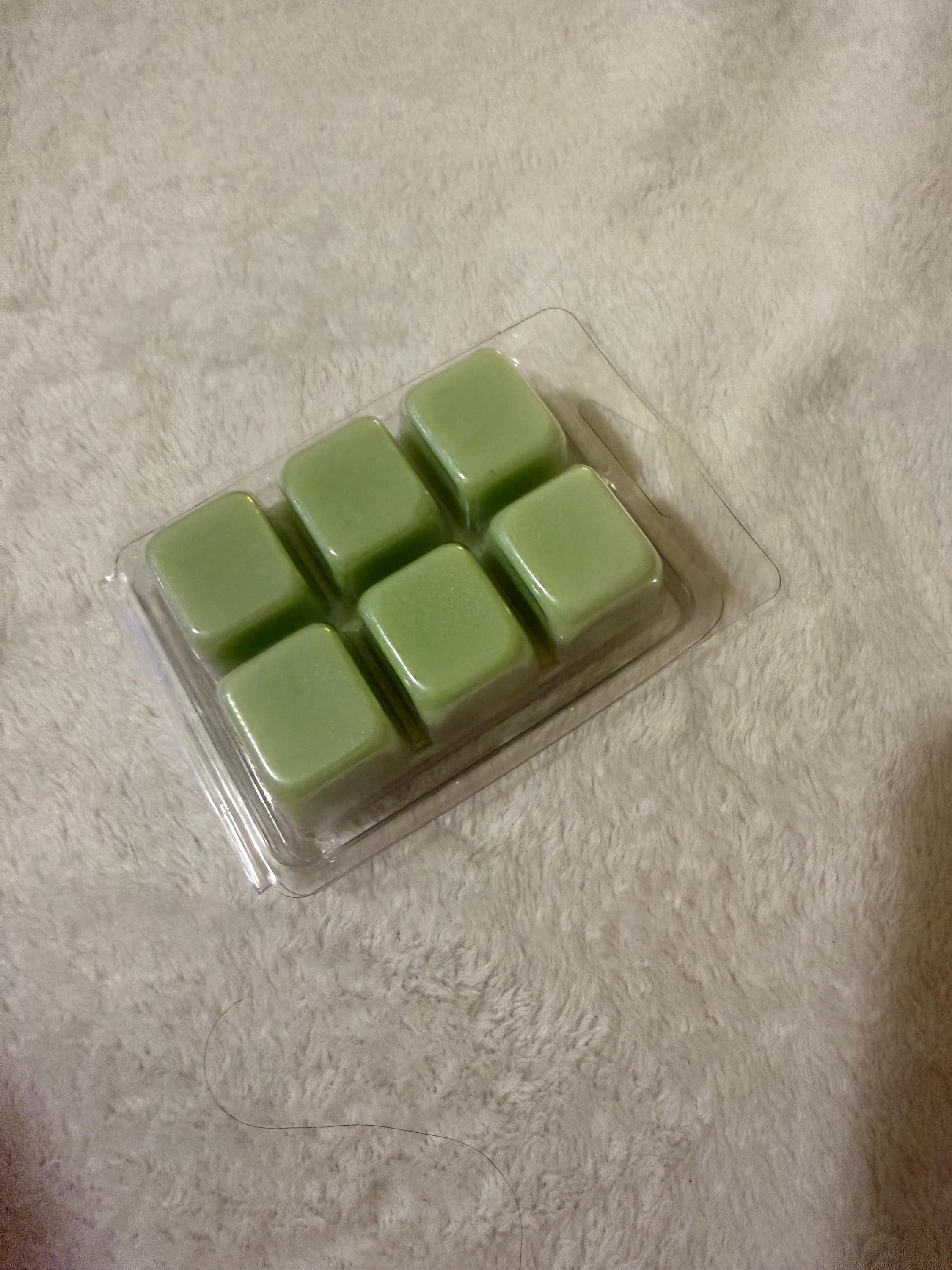 Premium Soy Wax Melts - Hand Poured, Highly Fragranced Home Scents